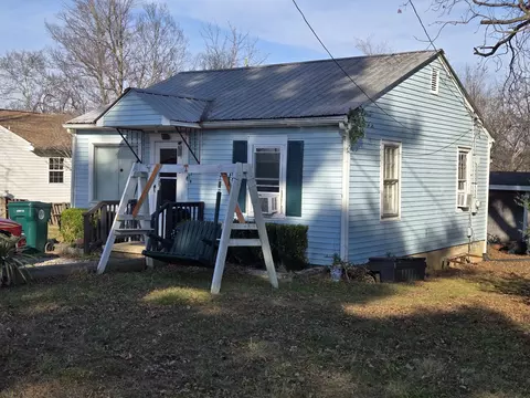 100 Indian Creek Rd, Mcewen, TN 37101