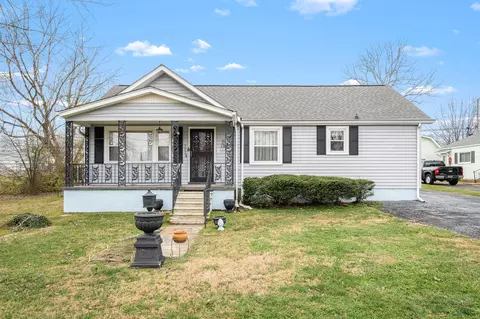 122 Anderson Dr, Tullahoma, TN 37388