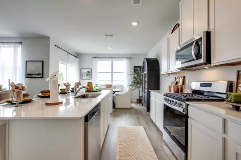 Kitchen - 4246 Oswin Dr, Murfreesboro, TN 37129 photo 6 of 6