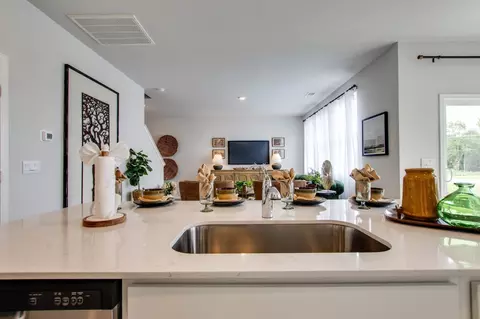 Kitchen - 4246 Oswin Dr, Murfreesboro, TN 37129 photo 5 of 6