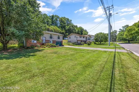 736 Taylor Rd, Knoxville, TN 37920