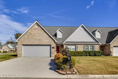 3220 Lightspring Ln, Knoxville, TN 37917