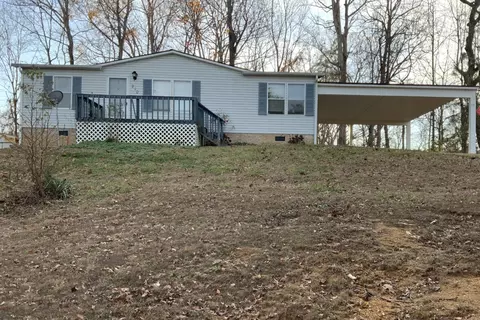 210 Betsy Ln, Rossville, GA 30741