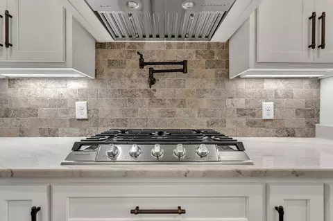 Kitchen - 1581 John Sharp Rd, Spring Hill, TN 37174 photo 3 of 4