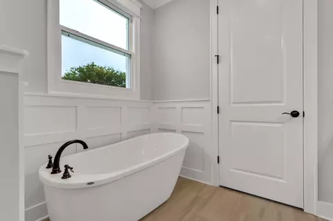 Bath - 1581 John Sharp Rd, Spring Hill, TN 37174 photo 3 of 14