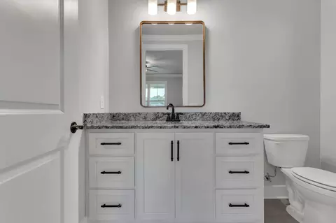 Bath - 1581 John Sharp Rd, Spring Hill, TN 37174 photo 7 of 14