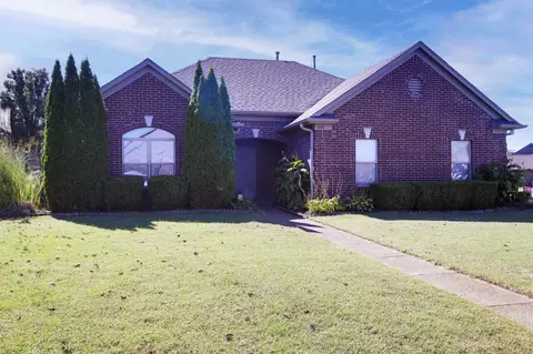 245 Mossy Springs Dr, Oakland, TN 38060