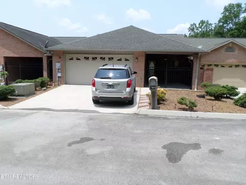 5014 Fairgrounds Pl, Kingston, TN 37763