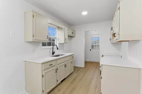 906 Spruce St, Springfield, TN 37172 photo 9