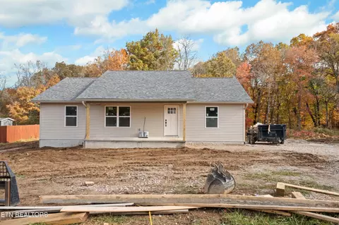 97 E Ridge Dr, Crossville, TN 38555
