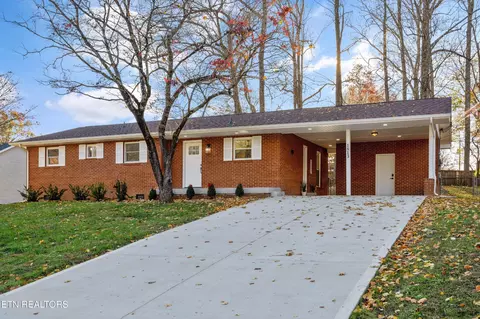 1813 Woodhaven Dr, Knoxville, TN 37914
