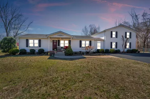 489 Calista Rd, White House, TN 37188