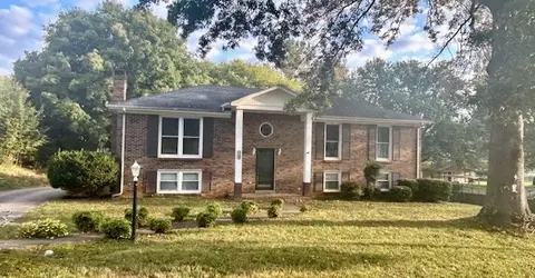 2503 Independence Dr, Clarksville, TN 37043