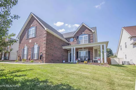 7513 Ashton Pointe Ln, Knoxville, TN 37931
