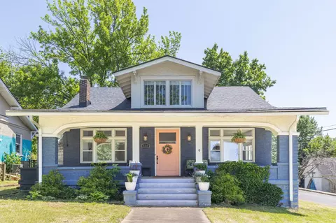 Exterior - 610 5th Ave W, Springfield, TN 37172 photo 2 of 12
