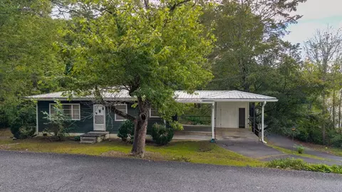 810 Weeks Dr NE, Cleveland, TN 37312