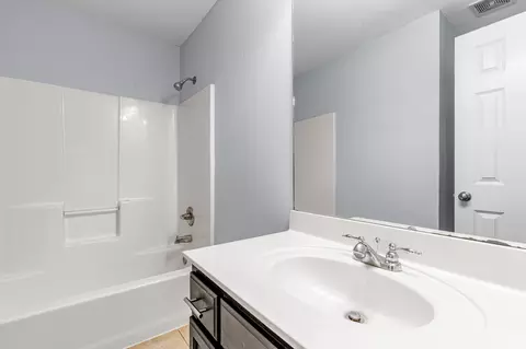Bath - 58 Oak Run, Rock Spring, GA 30739 photo 2 of 2