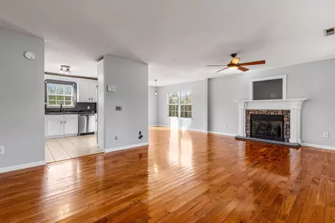 Living - 58 Oak Run, Rock Spring, GA 30739 photo 2 of 3