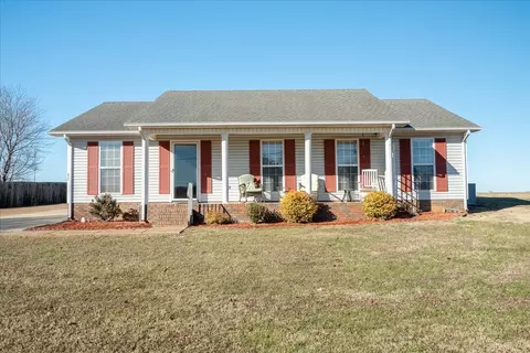 Exterior - 617 2nd Ave S, Loretto, TN 38469 photo 1 of 7