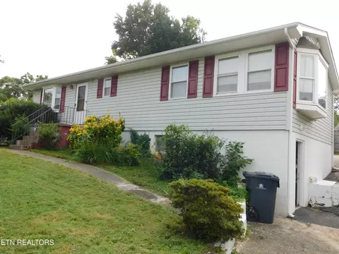 5855 Fairhill Ln, Knoxville, TN 37918