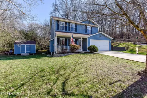 130 Hardwick Ln, Lenoir City, TN 37771