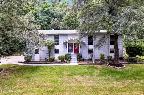 126 Greystone Dr, Oak Ridge, TN 37830