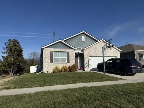 5035 Hunters Village Dr, Lebanon, TN 37087