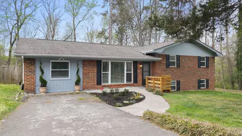 448 Apache Trl NW, Cleveland, TN 37312