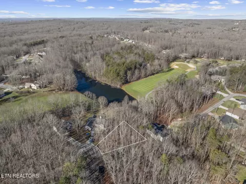 34 Clinebrook Dr, Crossville, TN 38558