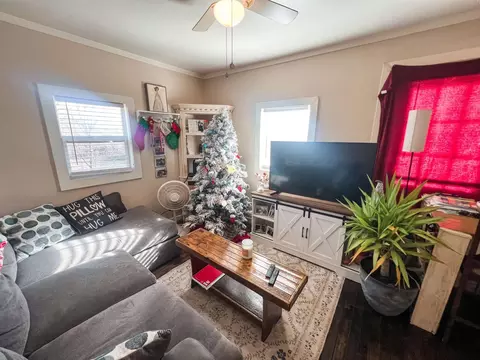 Living - 486 Water View Loop, Savannah, TN 38372 photo 4 of 4