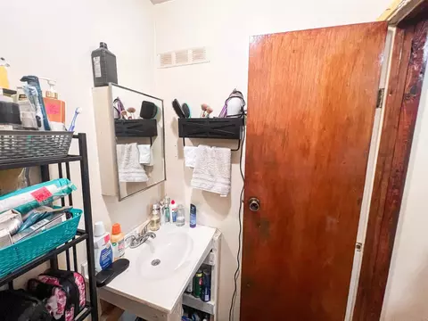 Bath - 486 Water View Loop, Savannah, TN 38372 photo 3 of 3