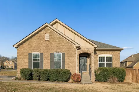 5502 Stonefield Dr, Smyrna, TN 37167