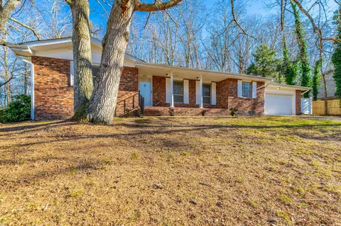 2500 Shenandoah Dr, Chattanooga, TN 37421