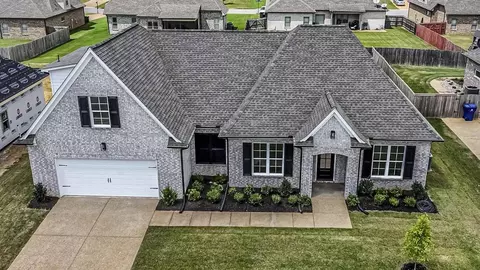 170 Oakland Ridge Cv, Oakland, TN 38060