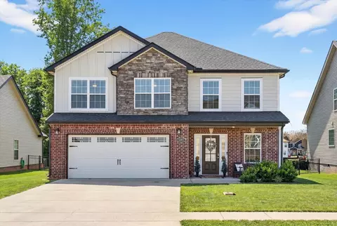 3074 Fort Sumter Dr, Clarksville, TN 37042