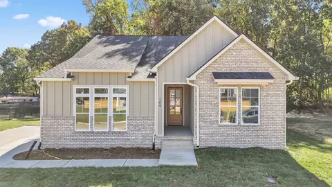 109 Chalone Dr, White House, TN 37188