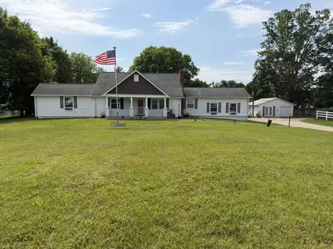 415 Hawkins Rd, Clarksville, TN 37040