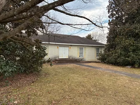 1211 Scottland Dr, Murfreesboro, TN 37130