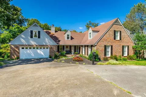 9231 Mountain Shadows Dr, Chattanooga, TN 37421