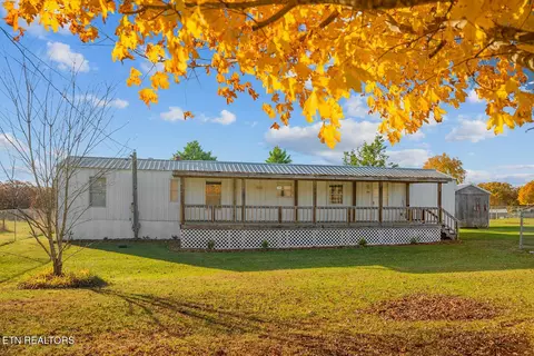 804 Vandever Rd, Crossville, TN 38572