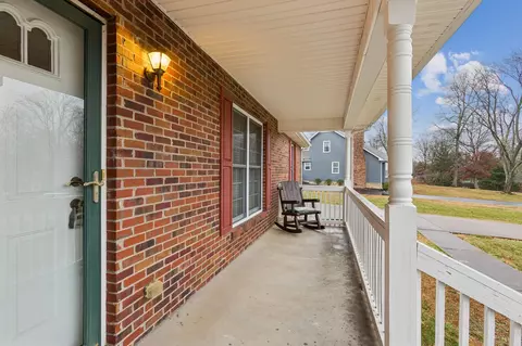399 Marion Ct, Springfield, TN 37172 photo 3