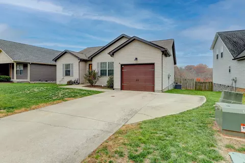 2113 Trophy Trce, Clarksville, TN 37040