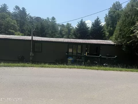 4040 Camp Hollow Rd, Sevierville, TN 37876