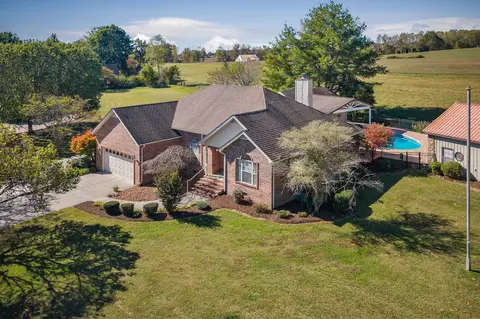 3582 S Pointe Rd, Cookeville, TN 38506