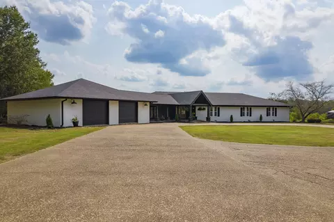 Exterior - 3140 Beech Bluff Rd, Jackson, TN 38301 photo 3 of 21