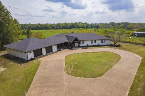 Exterior - 3140 Beech Bluff Rd, Jackson, TN 38301 photo 7 of 21