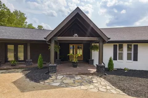 Exterior - 3140 Beech Bluff Rd, Jackson, TN 38301 photo 2 of 21
