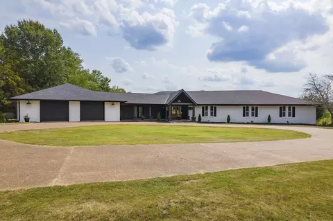 3140 Beech Bluff Rd, Jackson, TN 38301