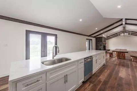 Kitchen - 3140 Beech Bluff Rd, Jackson, TN 38301 photo 3 of 4