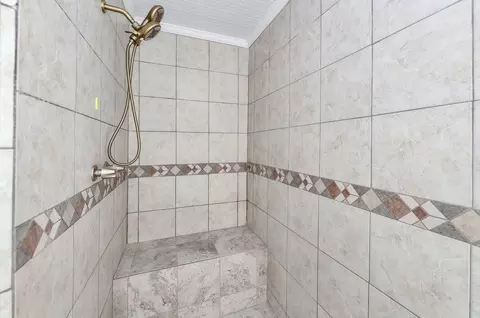 Bath - 3140 Beech Bluff Rd, Jackson, TN 38301 photo 7 of 8